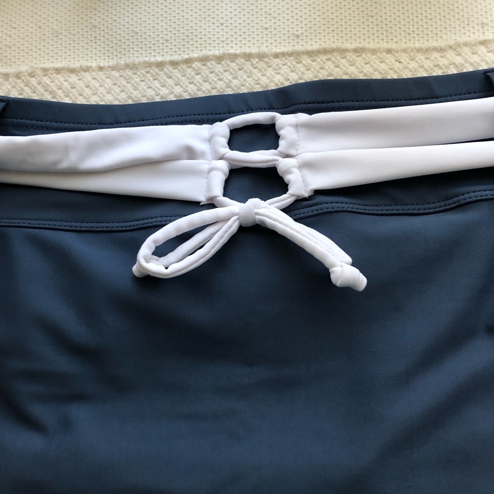Stylish Blue and White Women's swimsuit skirt - Picture 6 of 9